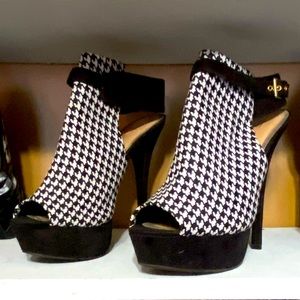 Custom Finished Houndstooth Platform Heels Booties Size 10